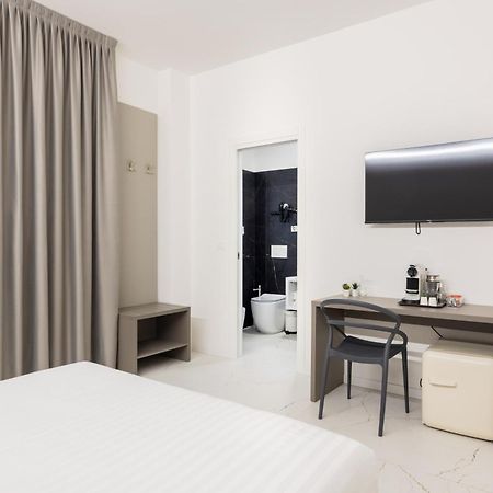 בולוניה Excelsior Station Suite מראה חיצוני תמונה