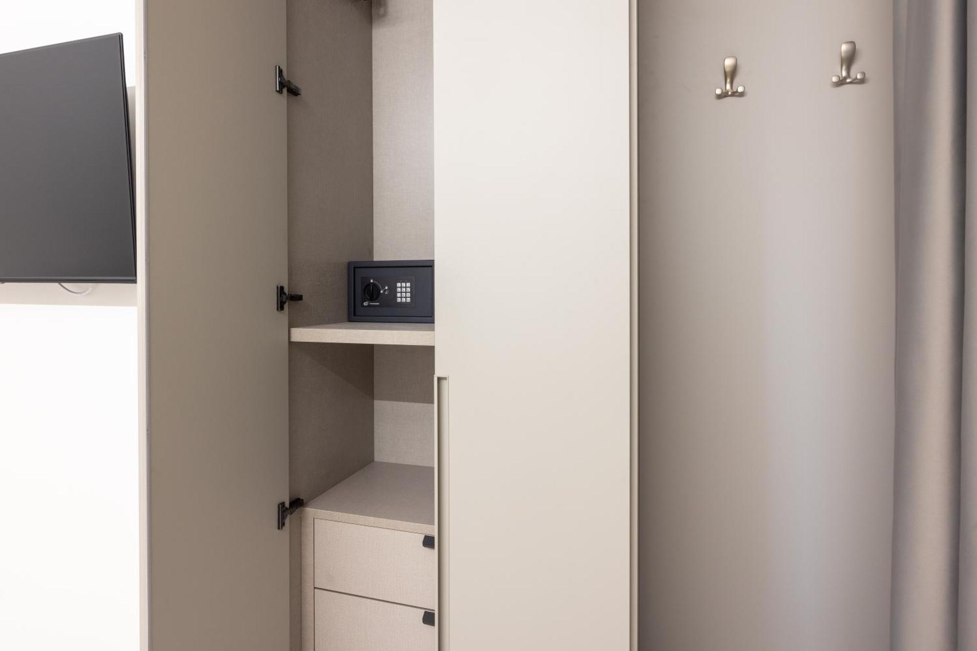 בולוניה Excelsior Station Suite מראה חיצוני תמונה