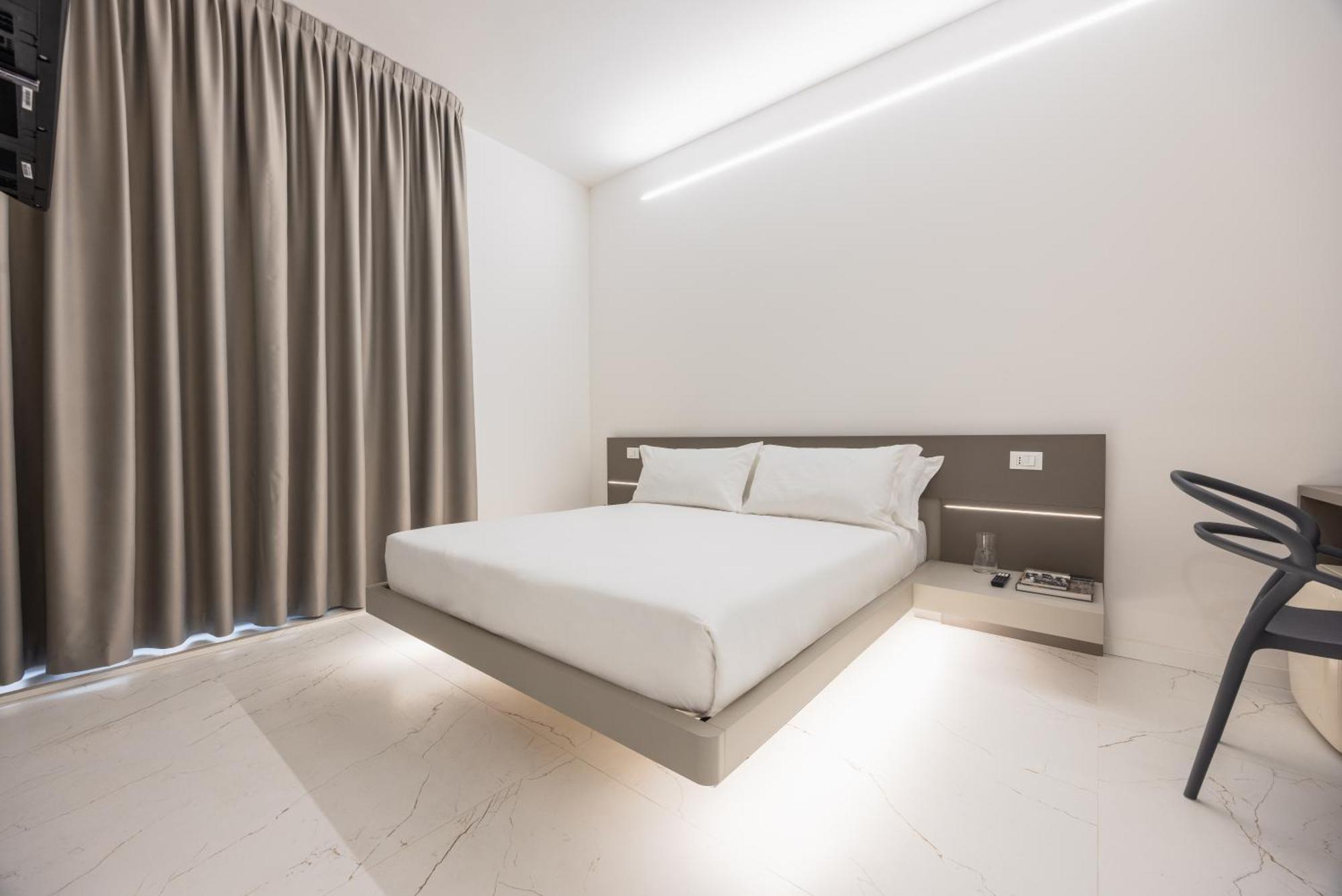 בולוניה Excelsior Station Suite מראה חיצוני תמונה