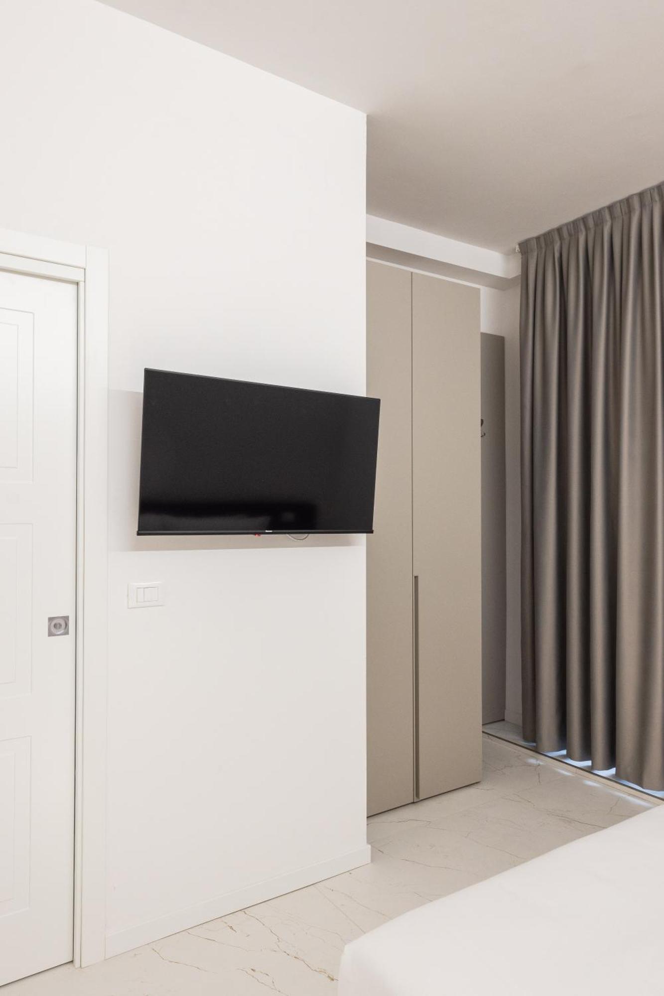 בולוניה Excelsior Station Suite מראה חיצוני תמונה
