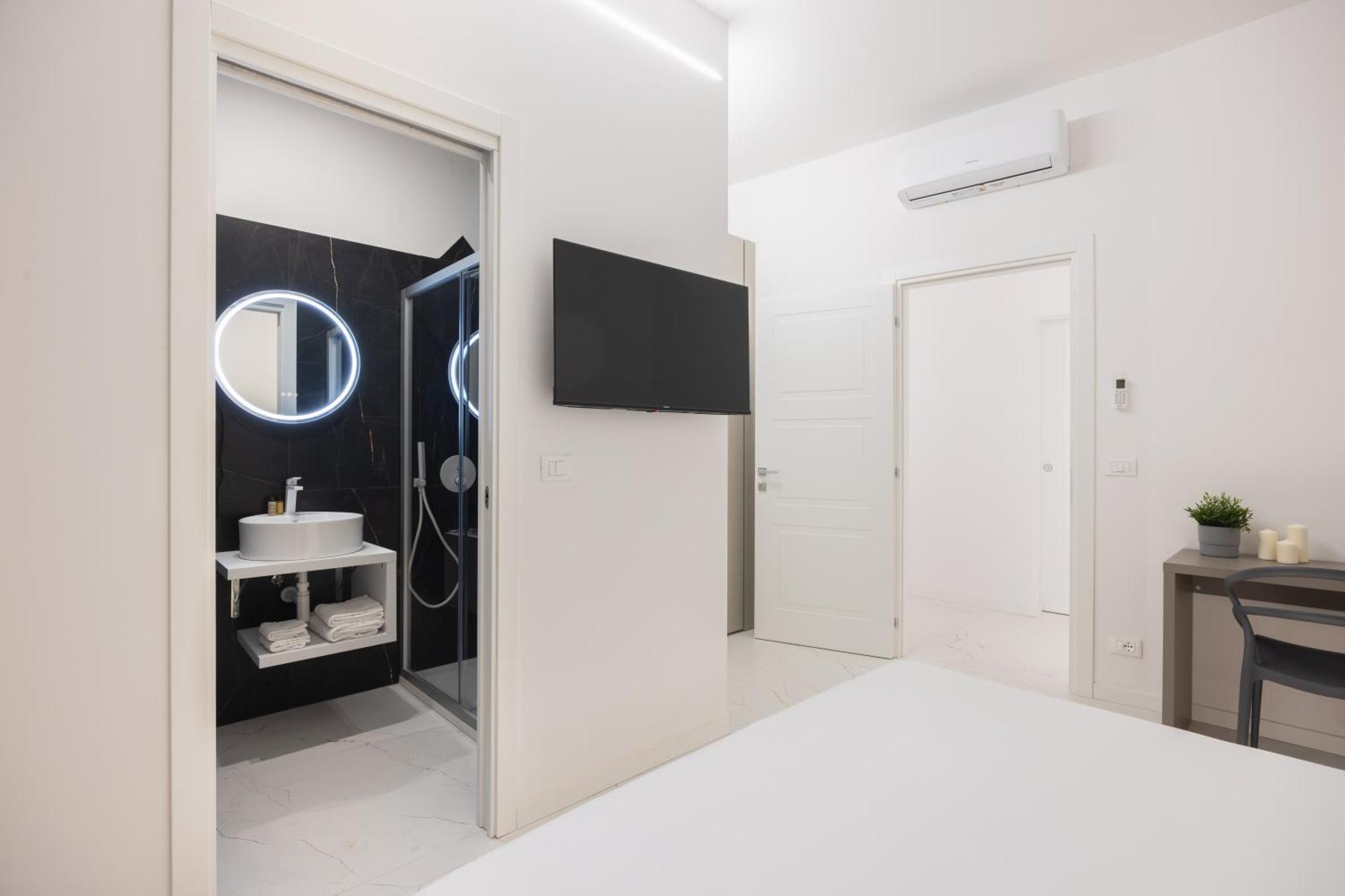 בולוניה Excelsior Station Suite מראה חיצוני תמונה