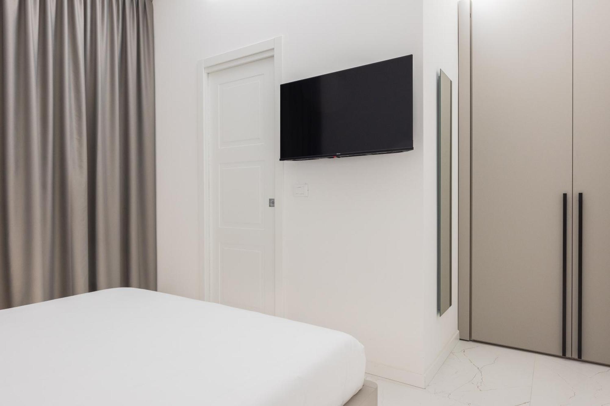 בולוניה Excelsior Station Suite מראה חיצוני תמונה